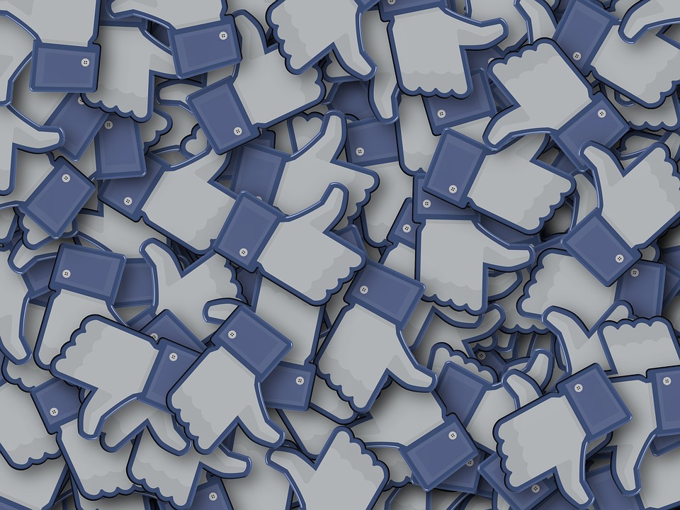איך להשיג הרבה לייקים לדף בפייסבוק?